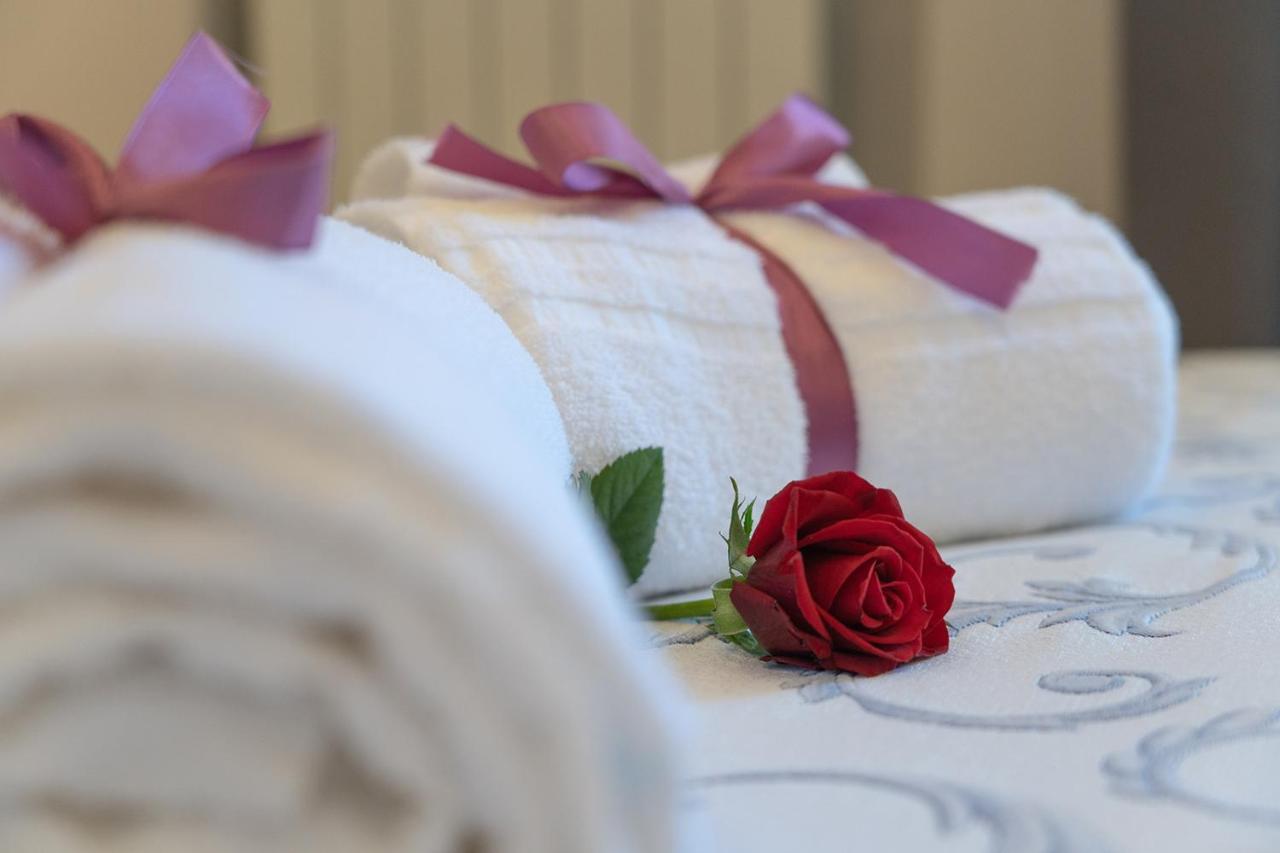 Royal Gardens Bed & Breakfast Caserta Ngoại thất bức ảnh